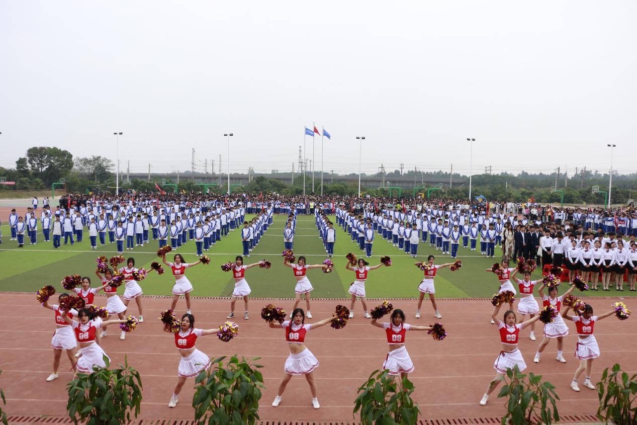 熱烈祝賀南昌向遠(yuǎn)軌道技術(shù)學(xué)校第十四屆運(yùn)動會圓滿閉幕