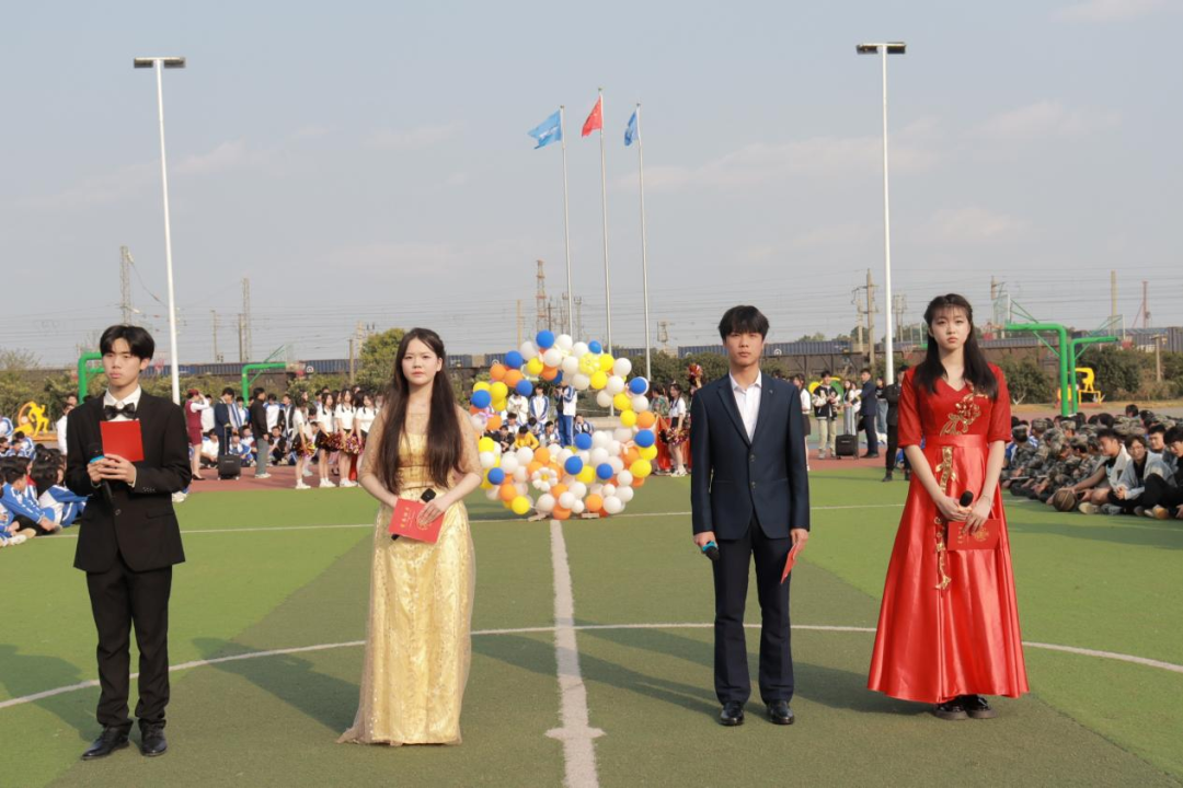 南昌向遠(yuǎn)軌道學(xué)校第五屆校園文化節(jié)開幕式暨文藝匯演隆重舉行