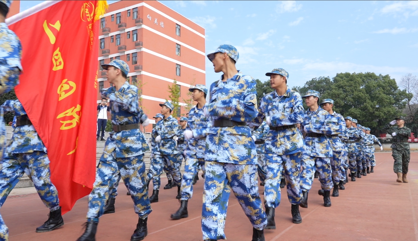 南昌向遠(yuǎn)軌道技術(shù)學(xué)校第十七屆秋季田徑運(yùn)動會隆重開幕