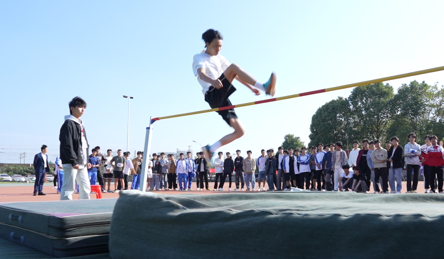 熱烈祝賀南昌向遠(yuǎn)軌道技術(shù)學(xué)校第十七屆運動會圓滿閉幕