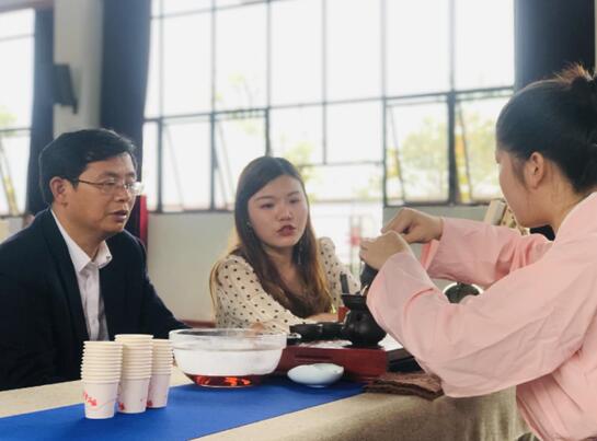 南昌向遠軌道技術學校舉行首屆“全民飲茶日”活動