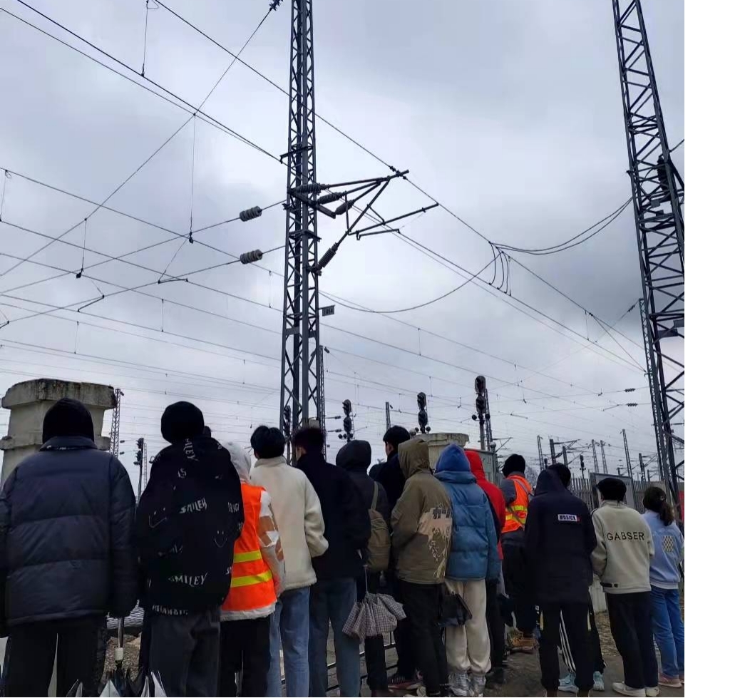 南昌向遠軌道技術學校機車車輛工程系開展實踐教學活動