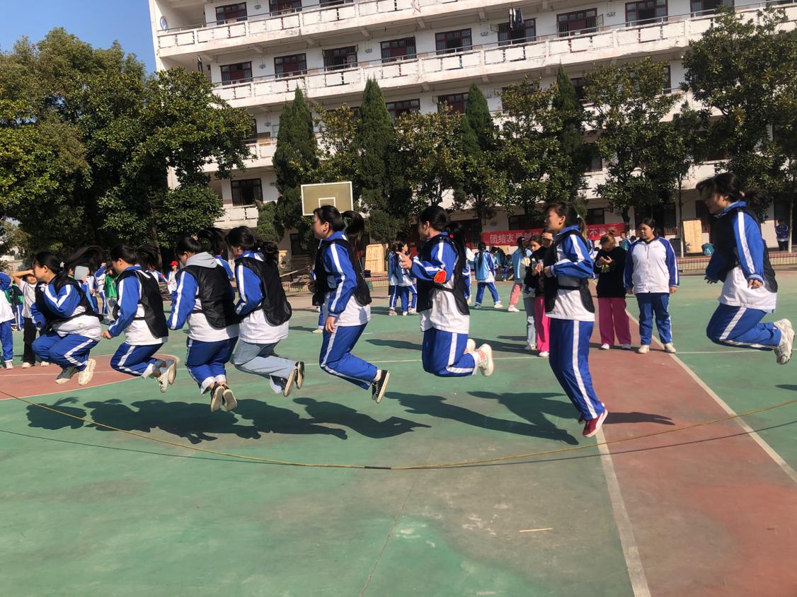 熱烈祝賀南昌向遠軌道技術(shù)學校第五屆趣味運動會順利召開