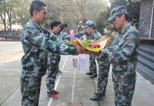 南昌向遠軌道技術學校2017級春季新生軍訓圓滿結束