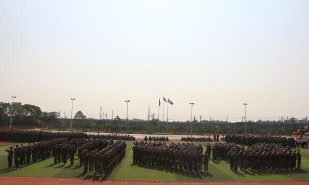 南昌向遠軌道技術(shù)學校2019級新生開學典禮暨軍訓匯演表彰大會隆重舉行